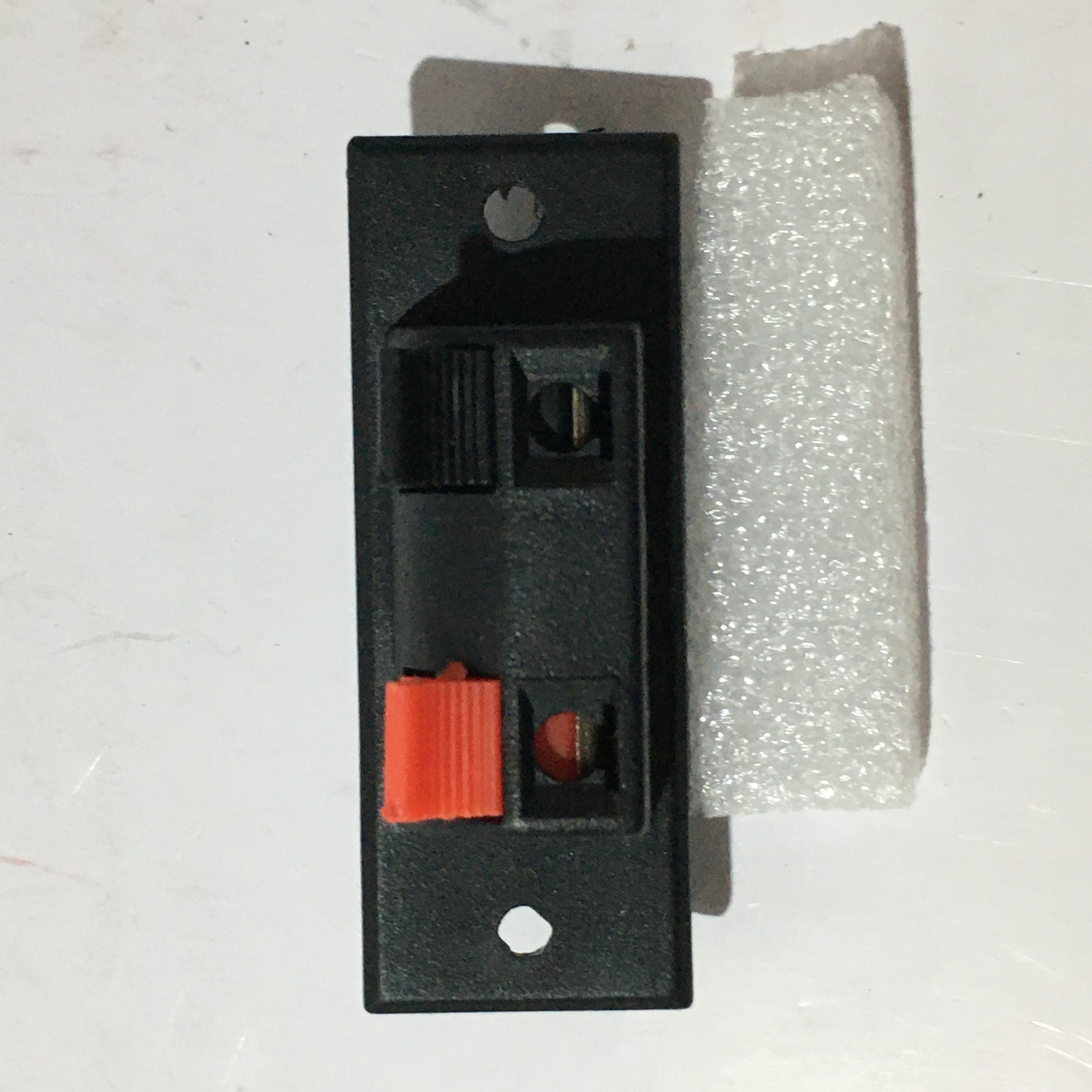 F366 55X21MM букса за тонколони